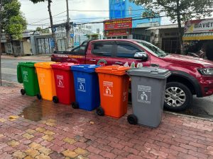 Thùng rác nhựa 240 lít