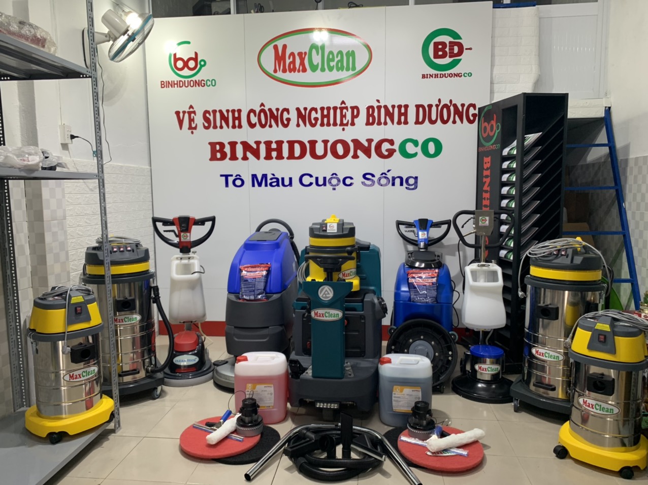 Máy móc vệ sinh nhà xưởng của BinhDuongCo