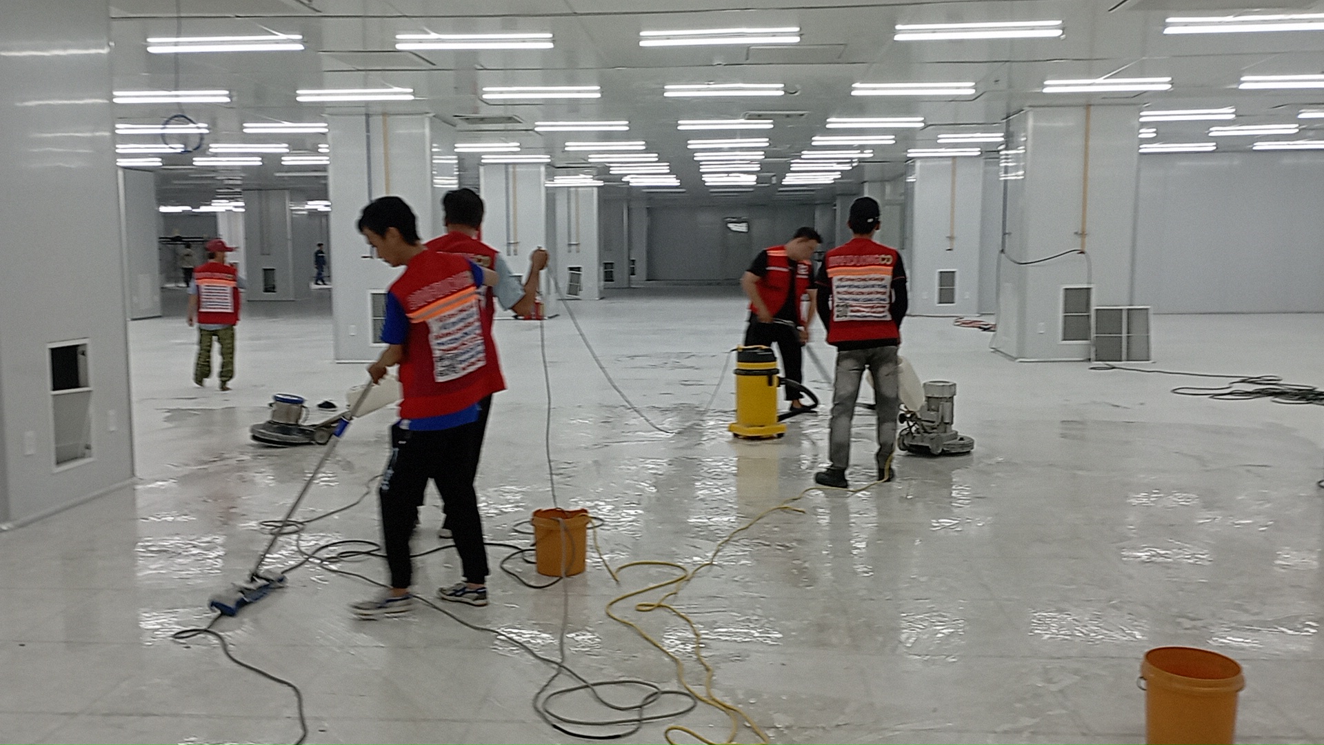 Dịch vụ vệ sinh nhà máy Bình Dương