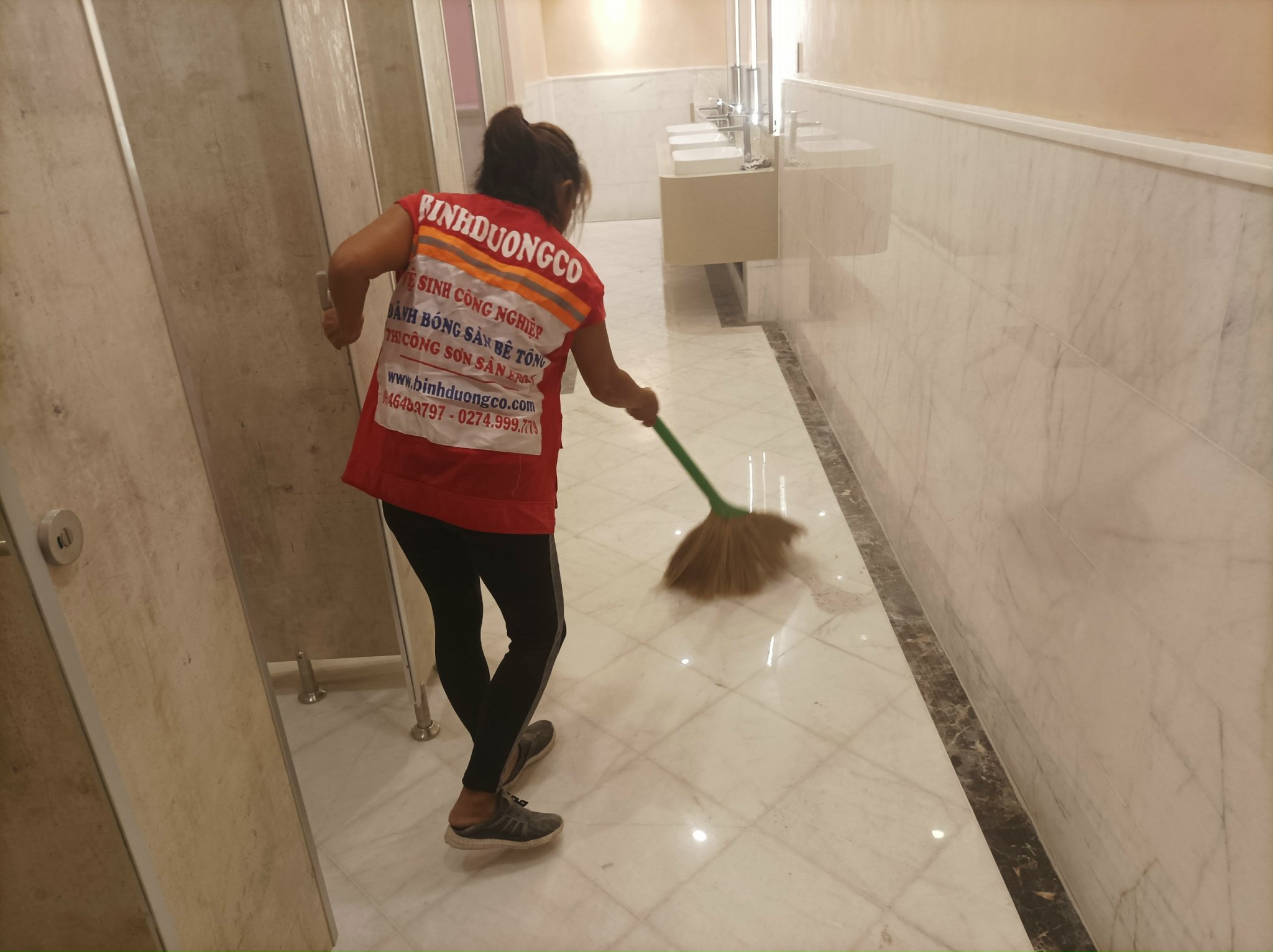 Dịch Vụ Vệ Sinh Công Trình Sau Xây Dựng Dịch Vụ Vệ Sinh Công Trình Sau Xây Dựng