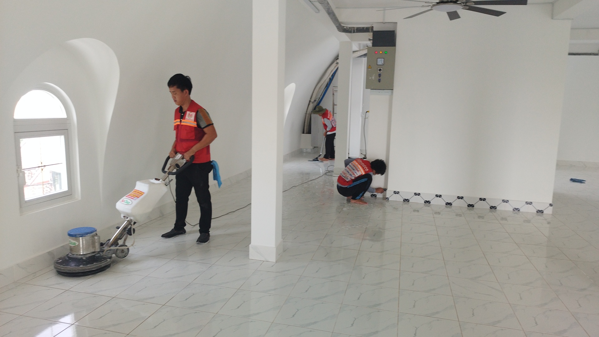 Dịch Vụ Vệ Sinh Nhà Cửa Chuyên Nghiệp Tại Bình Dương