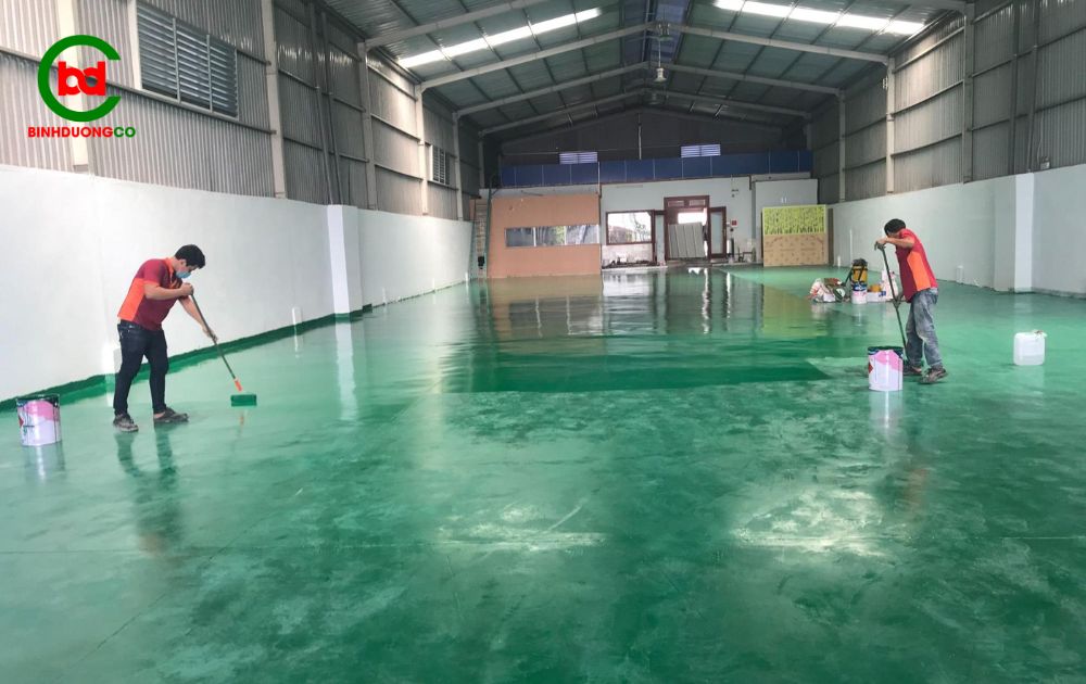ứng dụng thực tiễn của sơn epoxy hệ lăn
