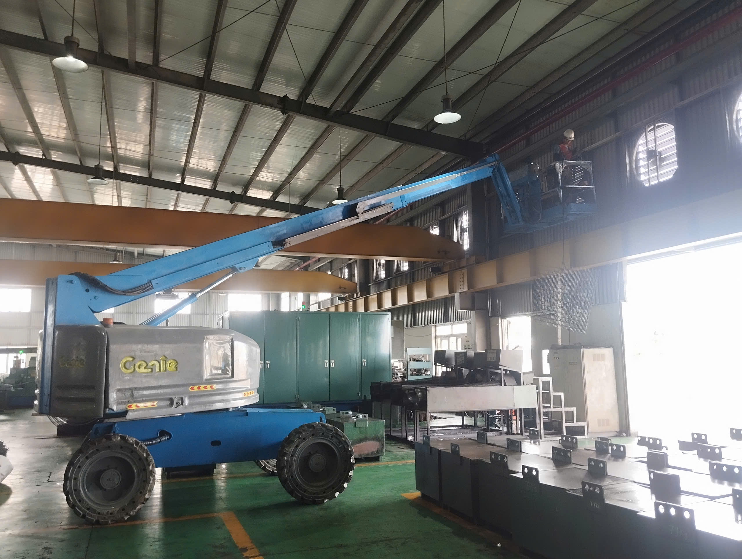 Vệ sinh quạt thông gió nhà xưởng